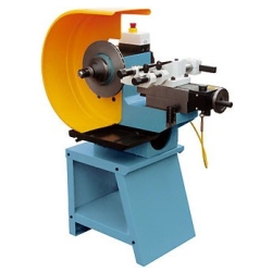 Lathes for the machining of brake discs and drums